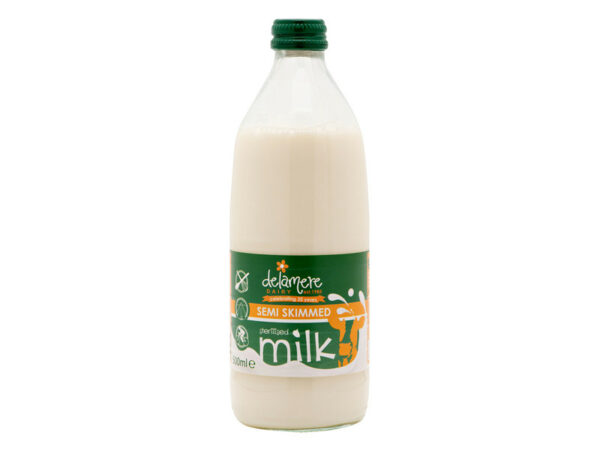 Sterilised 500ml of semi skimmed milk